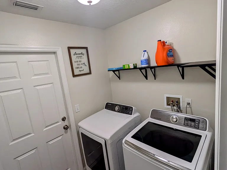 7024 Mauna Loa Blvd — Photo 35