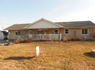 8935 Gilmour Ln, Freeland, MI 48623