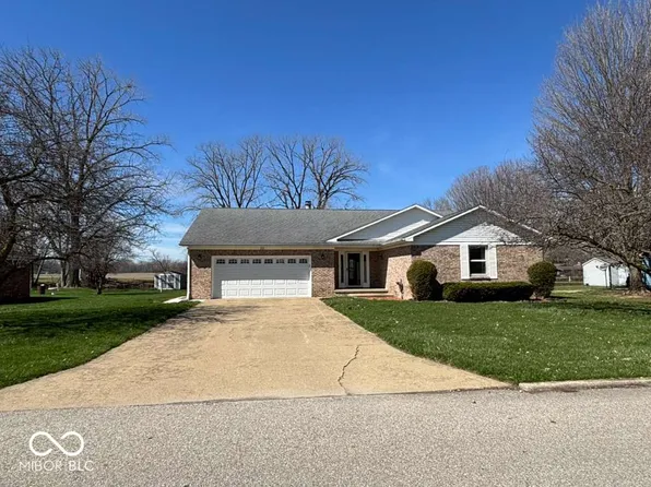 321 S Locust Dr, Morristown, IN 46161