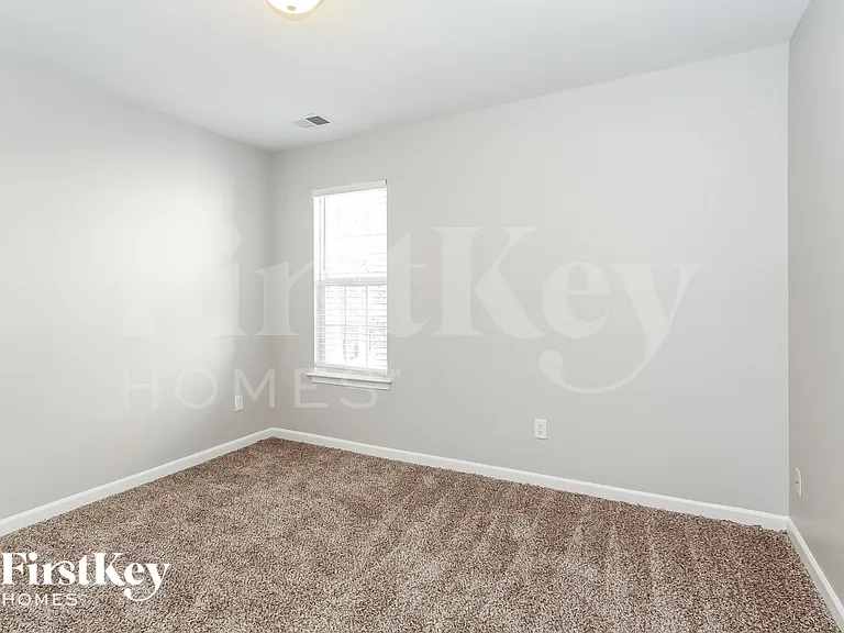 6015 Forest Pond Dr — Photo 13