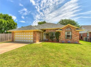 413 Crest Pl, Norman, OK 73071