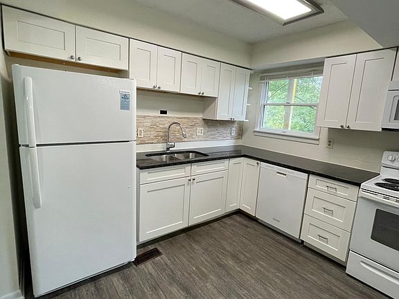 3rd image of 4735 Wynwood Ct