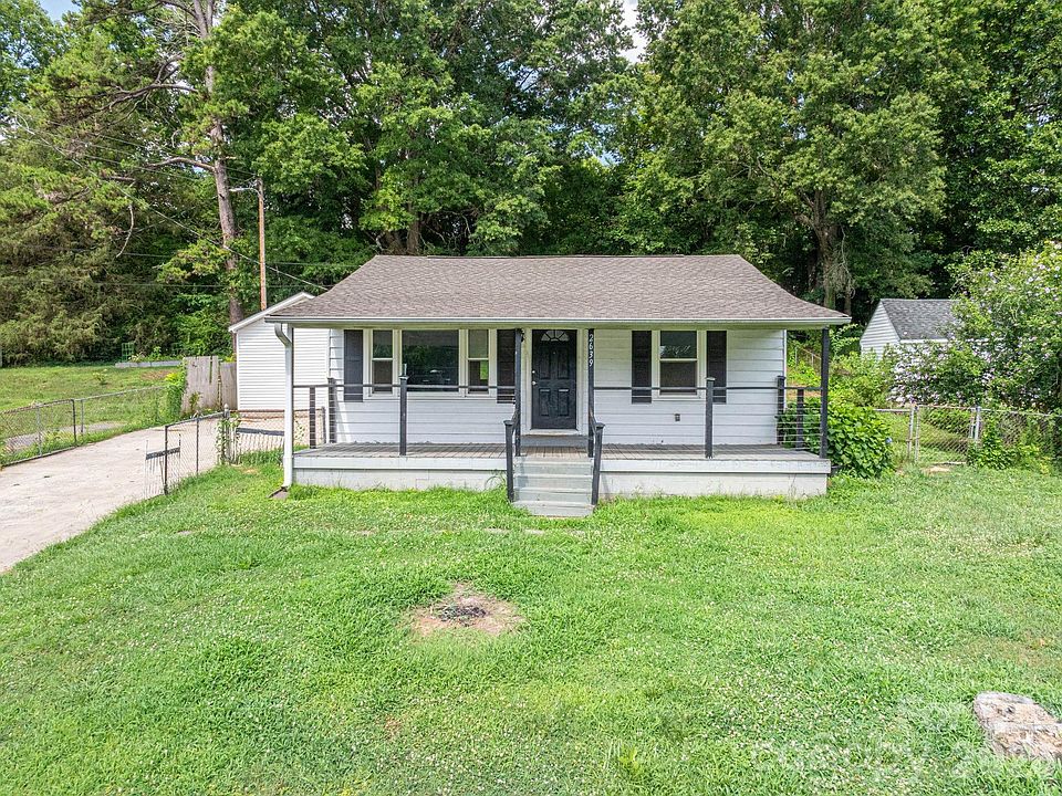 1st image of 2639 Springbrook Cir