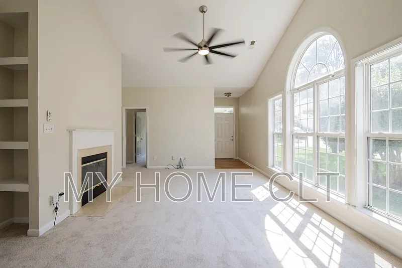 4 bed, 3.0 bath, 1903 sqft, $2,500 — Photo 4