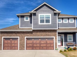 1170 90th St, West Des Moines, IA 50266