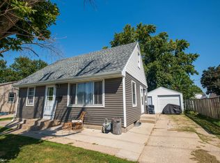 1306 E Nevada St, Marshalltown, IA 50158