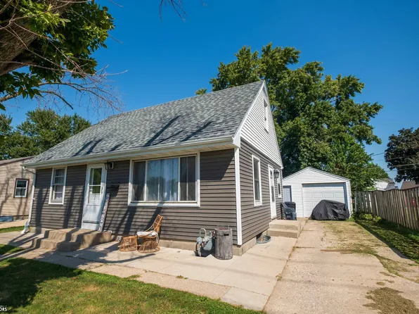 1306 E Nevada St, Marshalltown, IA 50158