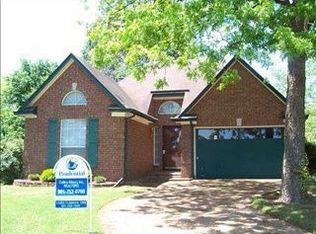 5427 Pine Oak Ln, Memphis, TN 38135