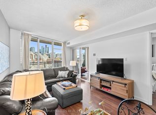 650 Queens Quay W #803, Toronto, ON M5V 3N2