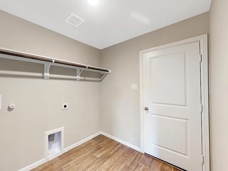 404 Bronze Forest Dr — Photo 37