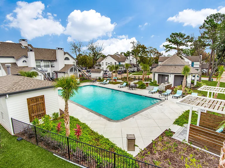 14135 Champions Dr — Photo 8
