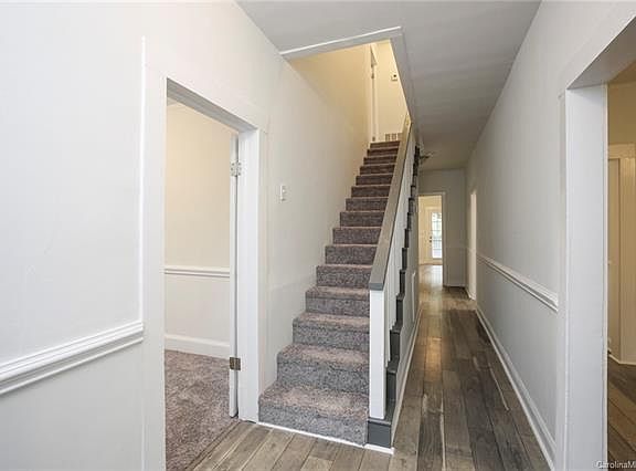 2nd image of 434 N Laurel St
