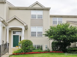 1604 Silvergate Ct, Gurnee, IL 60031