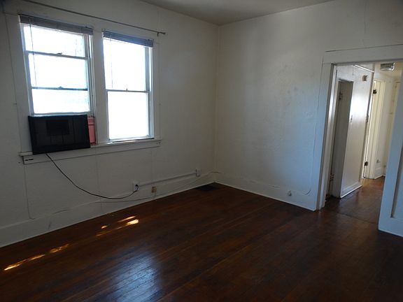 3rd image of 1039 Chipeta Ave APT 7