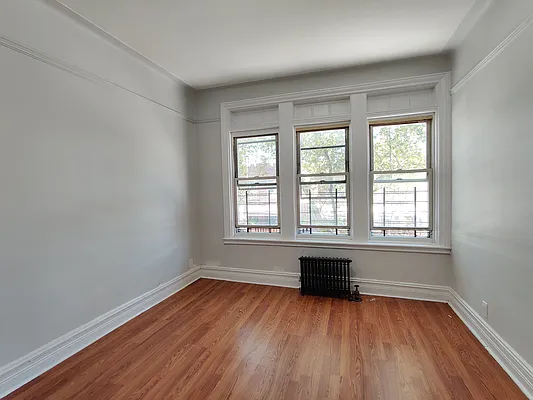 Rented by Signature Property Realty | media 32