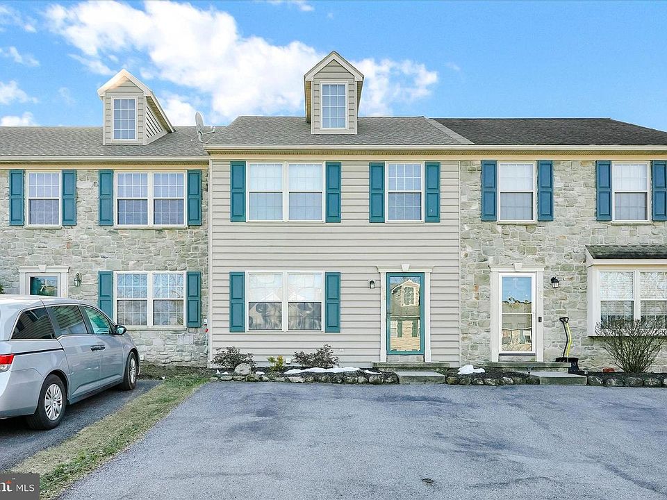 1st image of 452 Indian Rock Cir