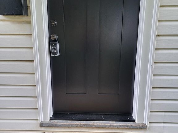 2nd image of 704 Henry Clay Blvd