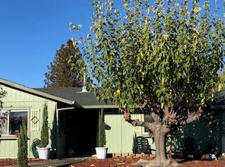 378 Rosewood Dr, Redding, CA 96003