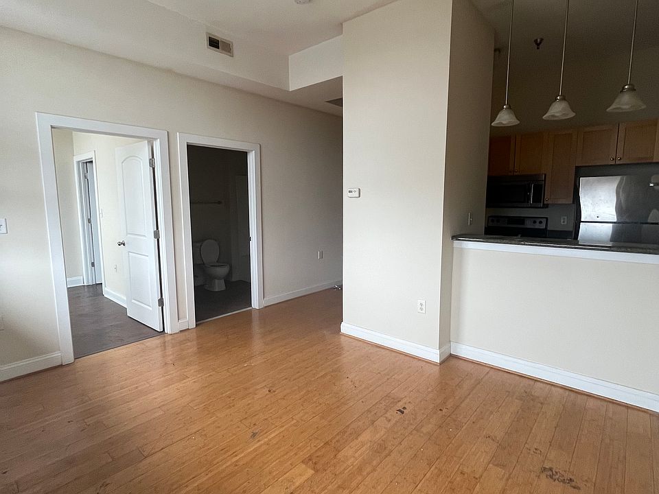 1st image of 1414 W Marshall St APT 408
