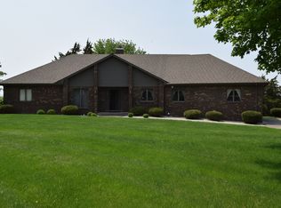2415 Overlook Dr, Shelbyville, IN 46176