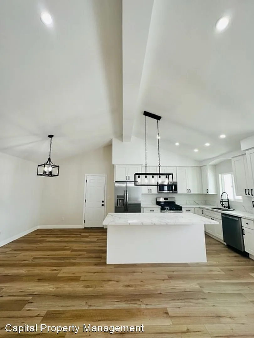 Building Photo - 9047 Willowgrove Pl #1