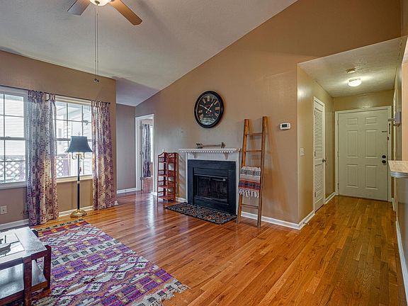 2nd image of 164 N Timber Dr