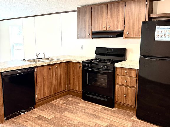 4th image of 485 Lupine Ln