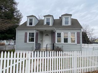 16 Monument Ave, Hamilton, NJ 08619