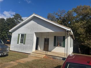 1201 Goddard Ave, Seneca, SC 29678