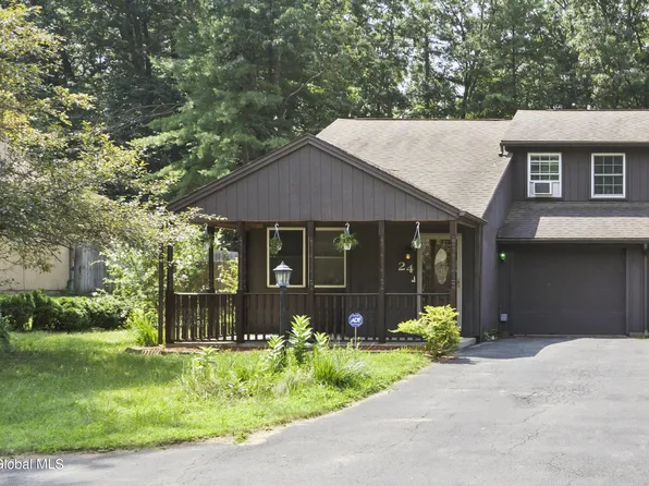 24 Pepperbush Place, Malta, NY 12020