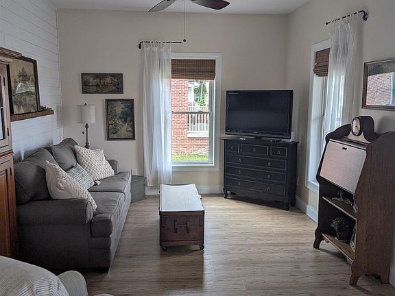 5th image of 1316 Madison St