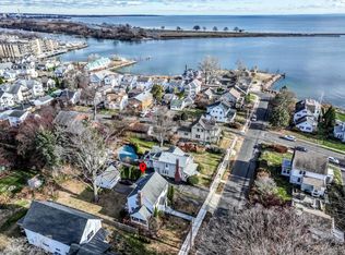 98 Beacon St, Bridgeport, CT 06605