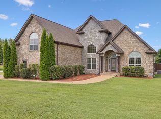 102 Stonefield Dr, Mount Juliet, TN 37122