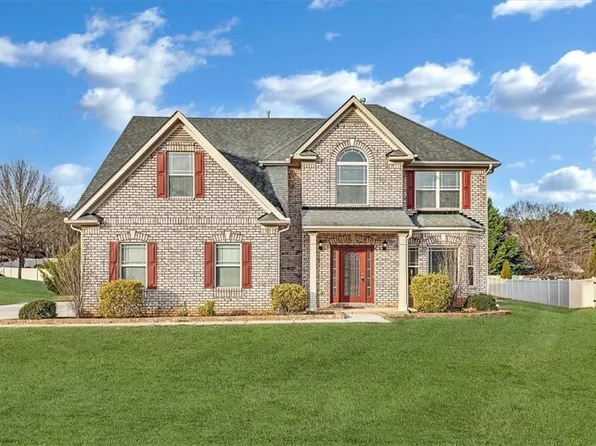 504 Fall Creek Ct, McDonough, GA 30253
