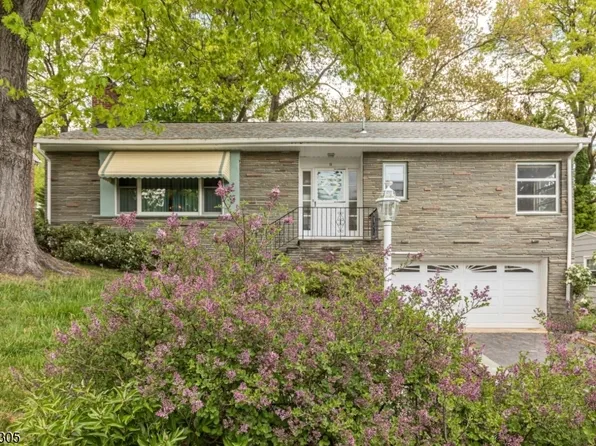 15 Evergreen Ter, Millburn Twp., NJ 07041