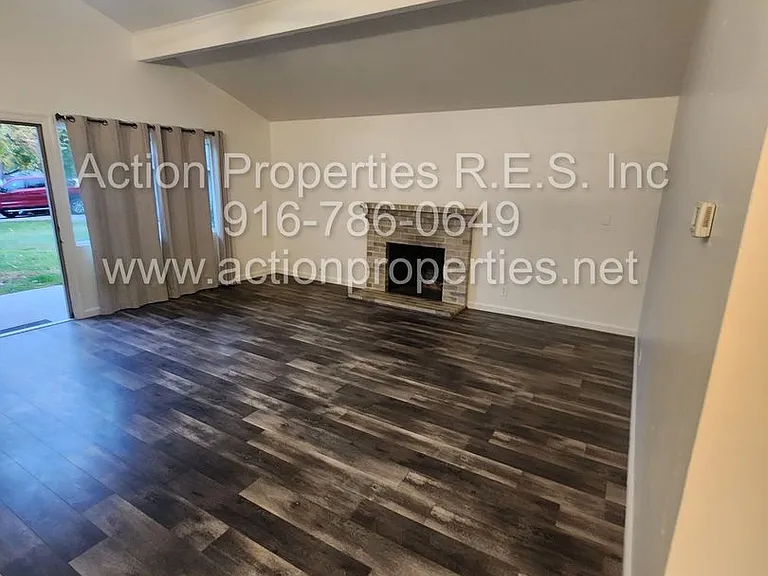 612 Gregory Ct — Photo 20