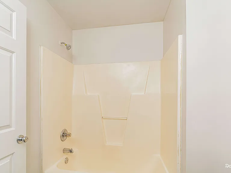 2855 Filbert St — Photo 7
