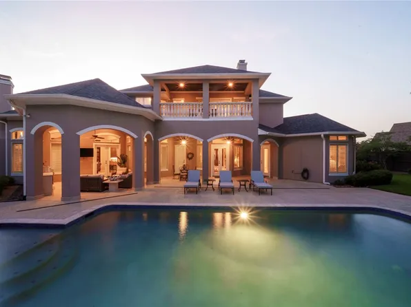 4200 Serrano Ct, Bryan, TX 77802