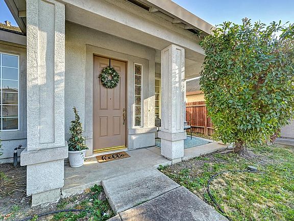 2nd image of 7920 Calzada Ct