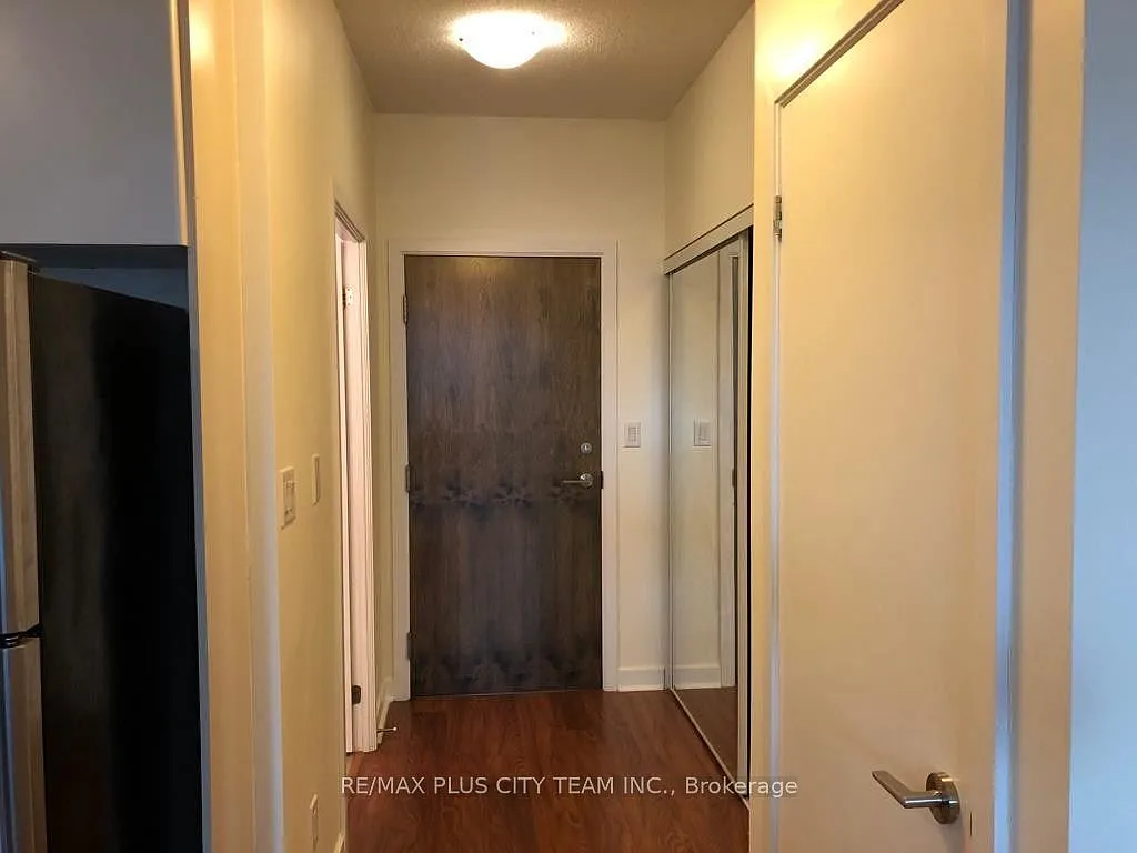 2 bed, $2,800 — Photo 2