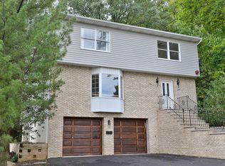 17 Adams Ter, Clifton, NJ