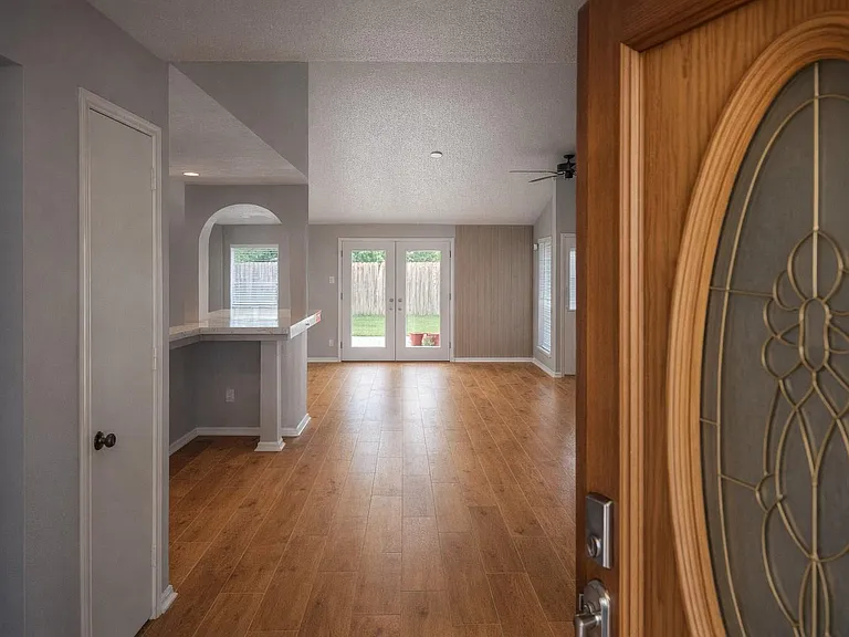 12239 Kleinmeadow Dr — Photo 2