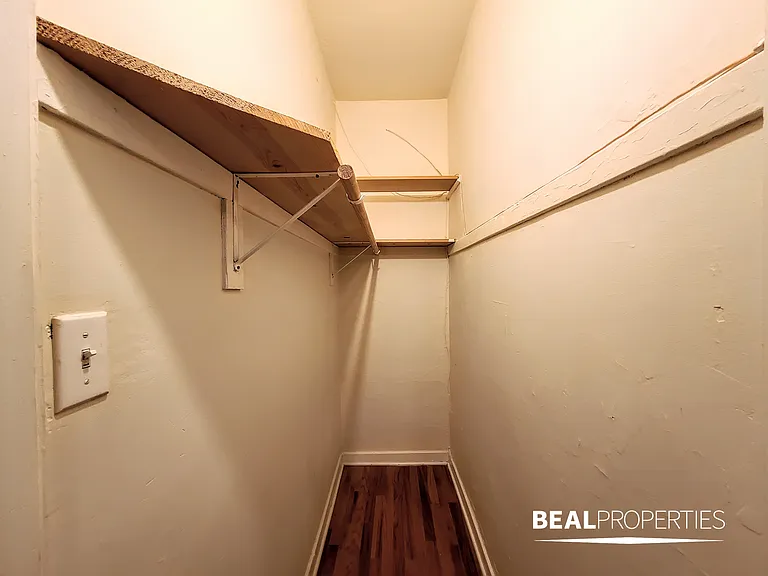 540 W. Wellington — Photo 6