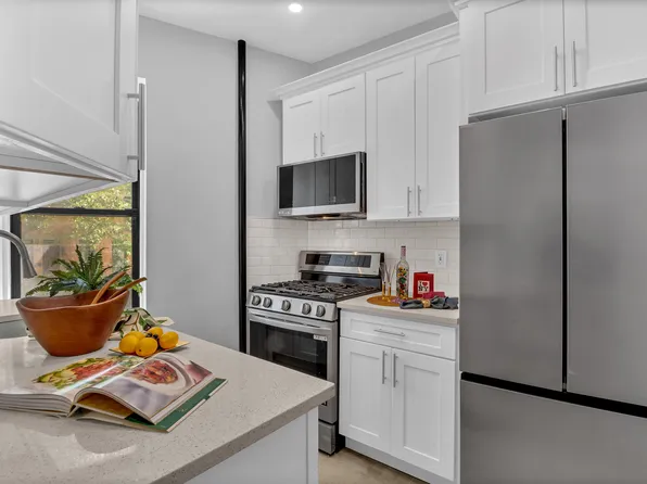 100 Hamilton Place image 13 of 19