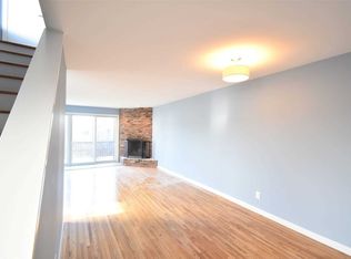 4 Marwood Rd, Port Washington, NY 11050