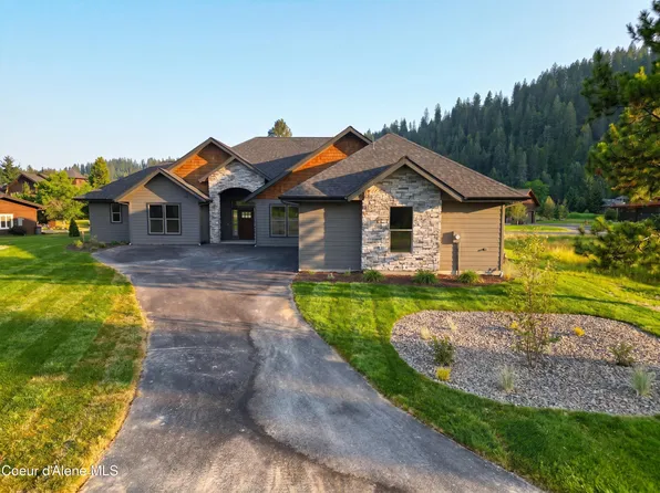 86 Marie Victoria Ct, Sandpoint, ID 83864