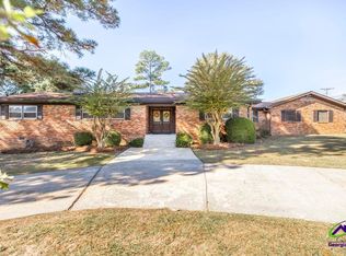 201 Belmont Dr, Warner Robins, GA 31088