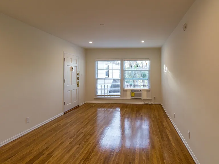 4635 Finley Ave — Photo 11
