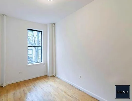 Rented by Bond New York | media 15