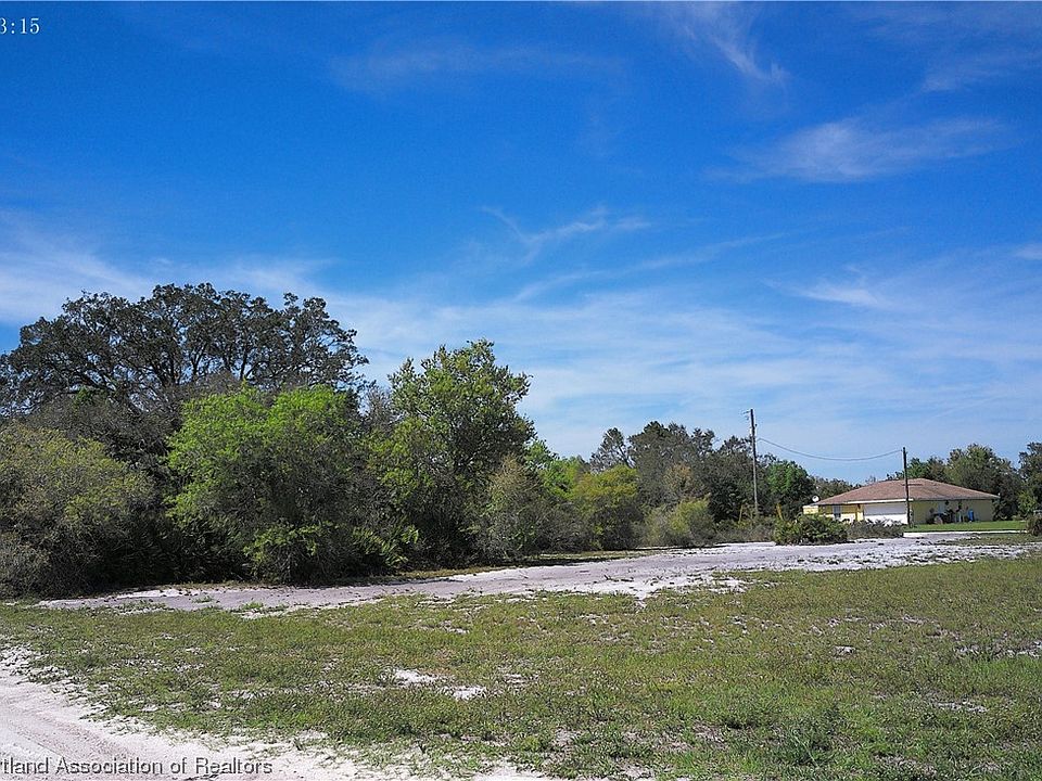2nd image of 2000 W Lowen Rd